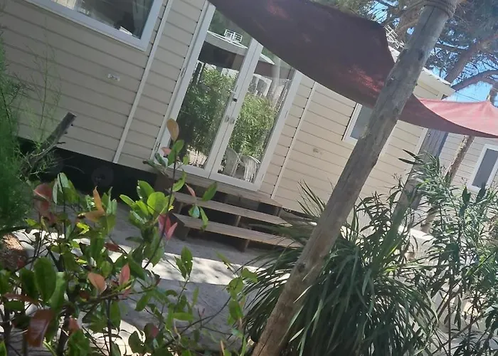 Mobil Les Sables D'or 营地 *